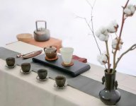 白茶清歡無別事 我在等風(fēng)也等你全詩是什么？