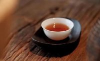 茶杯放下，是為了承接下一杯香茶。